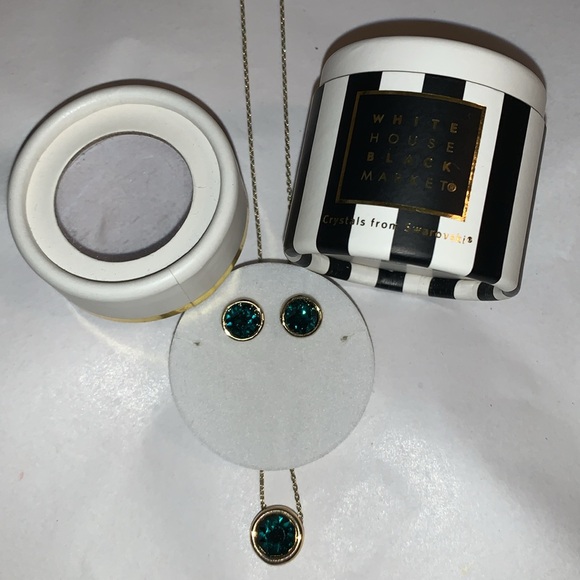 Emerald Green Crystals from Swarovski: WHBM Necklace & Earrings NWT & Gift Box - Picture 11 of 11